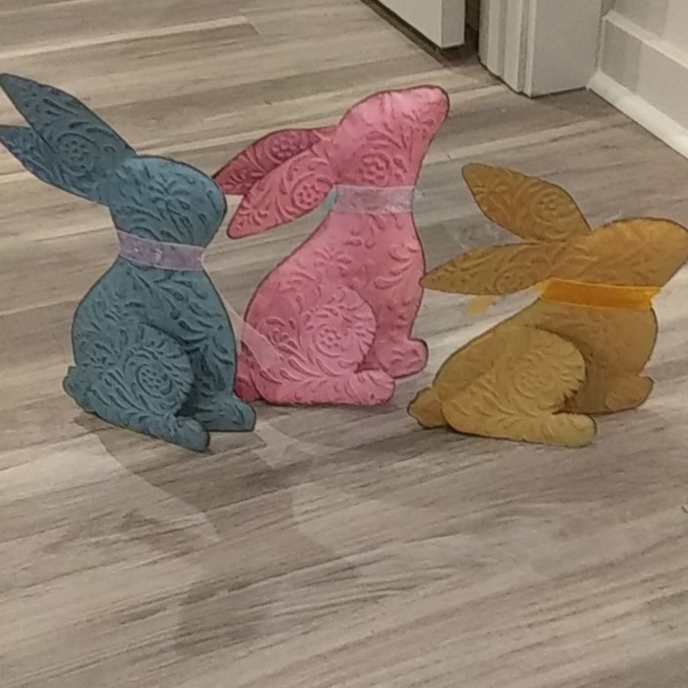 Decorative easter bunnies